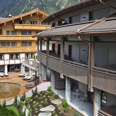 ホテル Elisabethhotel Premium Private Retreat- Adults Only 4*